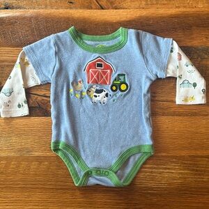 John Deere Baby Farm Long Sleeve Shirt. Size 3-6 months.